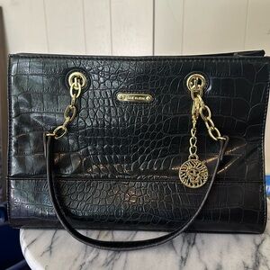Used " Coast is Clear" Anne Klein Purse black
